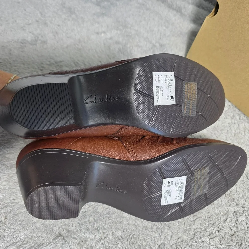 Clarks Emily2 Cove Brown Leather Ankle Shooties Booties‎ Loafers Women 11M NEW